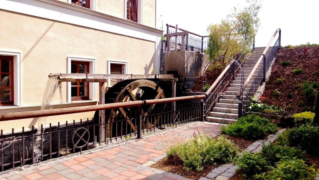 Hotel Mlyn Mitrovice Příbram Exterior foto